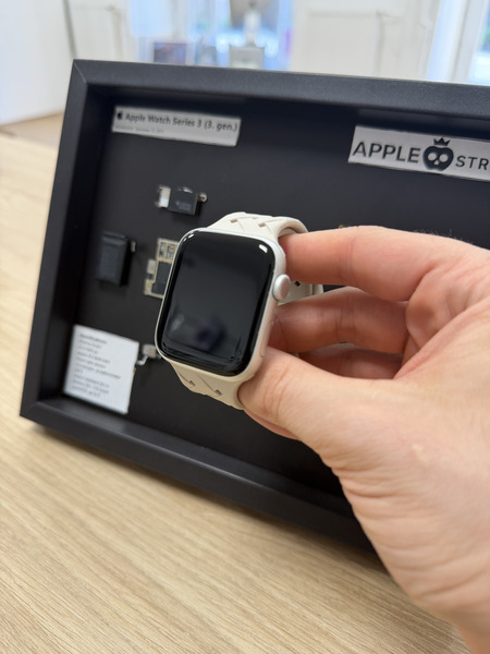 Apple Watch SE 2022 44MM Silver Használt