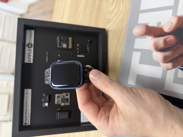 Apple Watch Series 7 45MM GPS Kék Használt