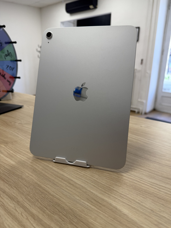 Apple iPad 11th gen A16 128GB Ezüst Használt