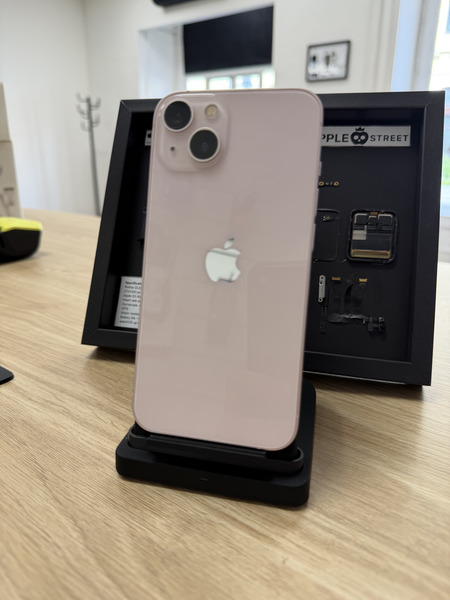 Apple iPhone 13 128GB Pink Használt Kártyafüggetlen