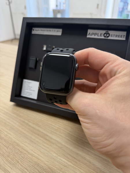 Apple Watch SE 2022 44MM Space gray Használt