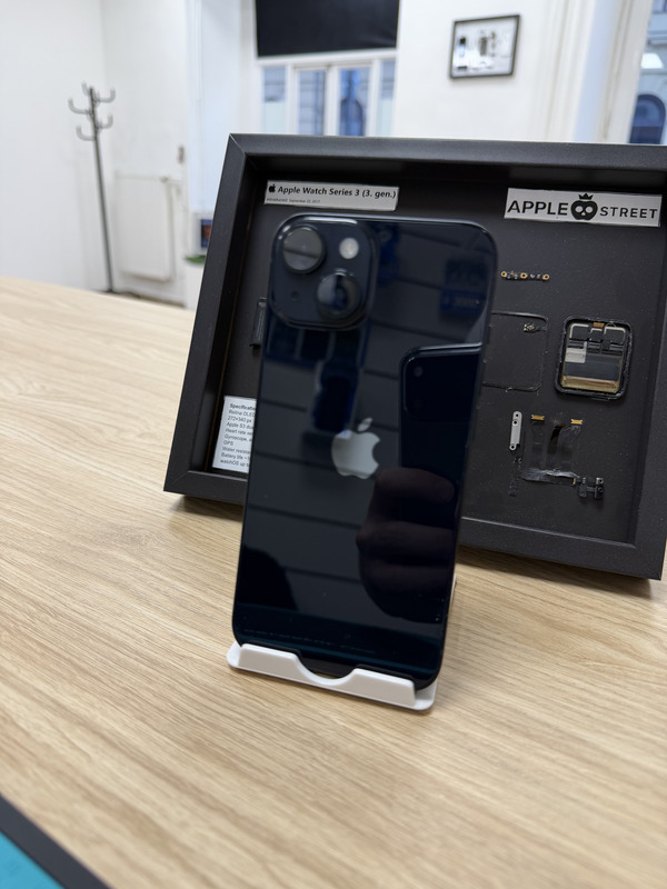 Apple iPhone 14 128GB Fekete Használt Kártyafüggetlen