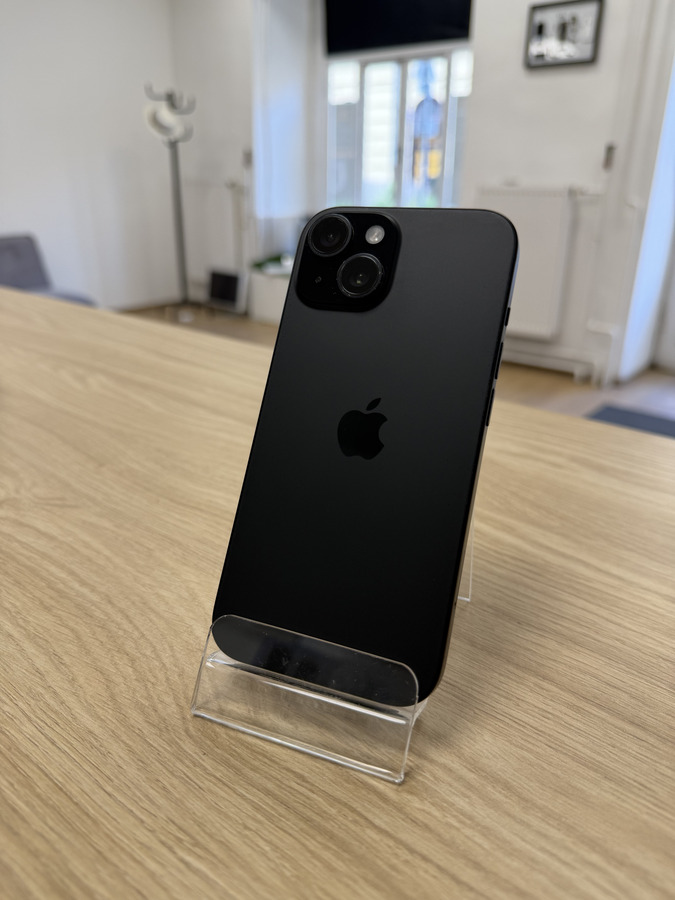 Apple iPhone 15 256GB Fekete Használt Kártyafüggetlen